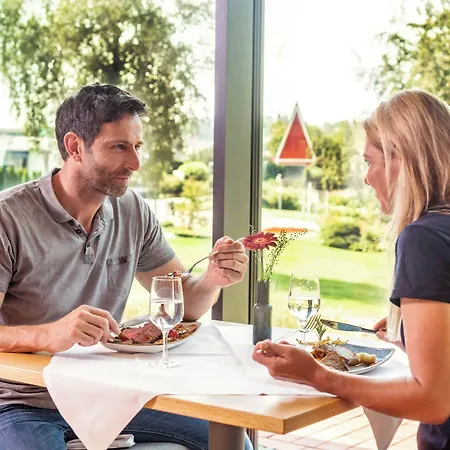 Hotel Thermenhotel Gesundheits-bad Buchau 4*