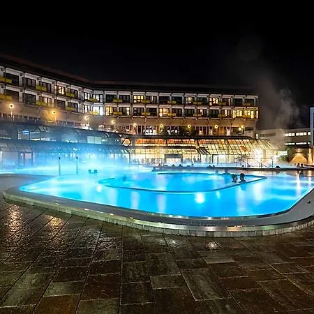 Thermenhotel Gesundheits-bad Buchau 4*