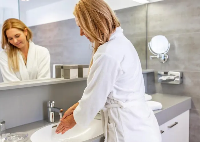 Thermenhotel Gesundheits-bad Buchau Отель 4*