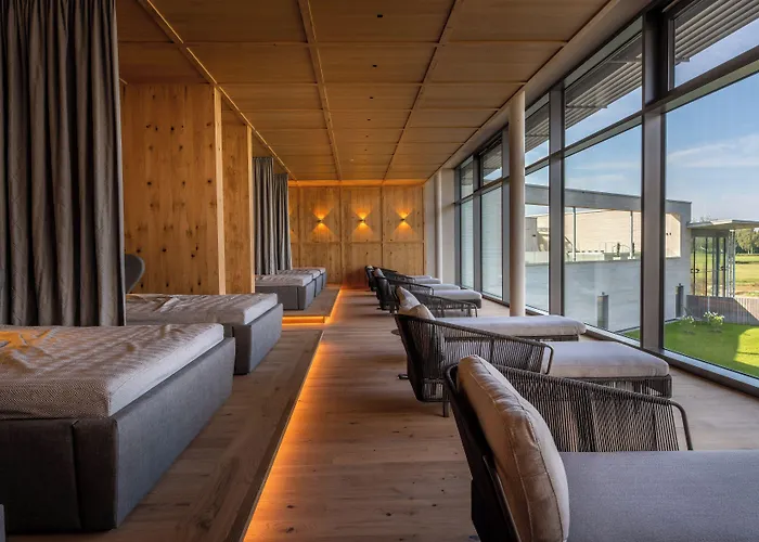 Отель Thermenhotel Gesundheits-bad Buchau 4*